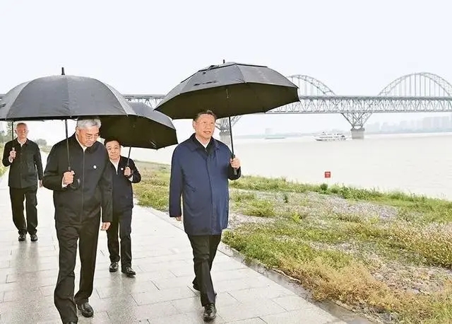 习近平：推进生态文明建设需要处理好几个重大关系